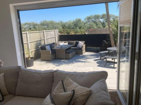 3 Bed Bungalow, Pagham